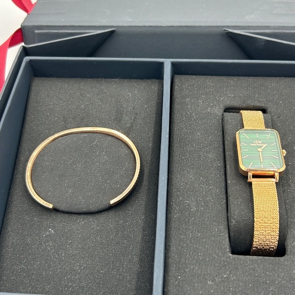 Women’s Daniel Wellington, Quadro Evergold watch with Green dial/gold bracelet main image 10